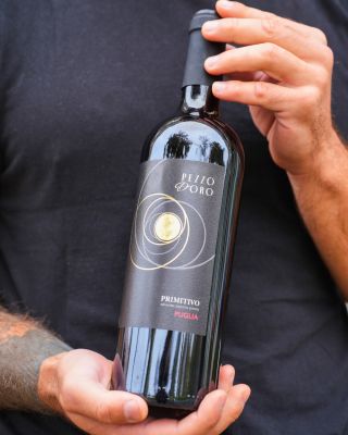 Hledáte dárky, které vykouzlí úsměv na tváři? V Café Majada Praha máme pár nápadů 🎄 Kvalitní víno na příjemný večer,...